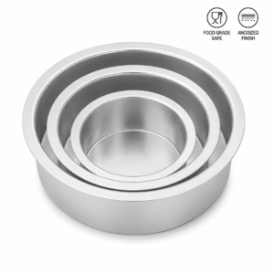 Culinara HoReCa Collection set of 3 nesting circular aluminium cake moulds with wide flat extended safety rims labelled Small 500g, Medium 1kg, and Large 1.5kg on a white background with feature icons for dishwasher safe, food grade safe, and anodized finish.